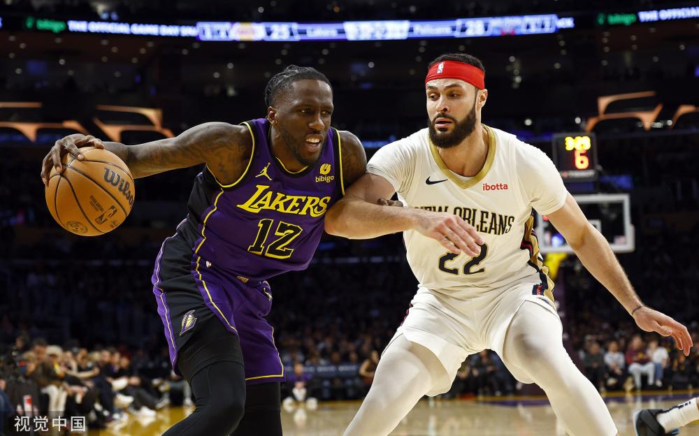 背后有着更 背后有着更