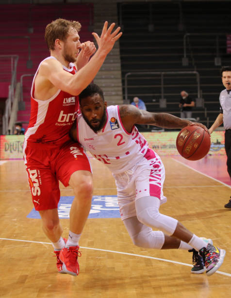 通过灵活的 通过灵活的